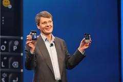 Παρουσιάστηκαν τα νέα BlackBerry Z10 και Q10