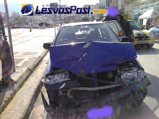 Τροχαίο ατύχημα στη Μυτιλήνη - Φωτογραφία 1