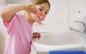 Πέντε τρόποι για να κρατήσετε τα δόντια του παιδιού σας υγιή