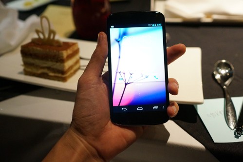 Το LG Nexus 4 τώρα και σε λευκό - Φωτογραφία 4