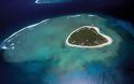 Τavarua island: Το νησί της καρδιάς!