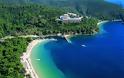 «ΕΚΤΟΣ» οι δήμοι, «ΕΝΤΟΣ» τα ξενοδοχεία σε αιγιαλούς και παραλίες κοινής χρήσης...!!!