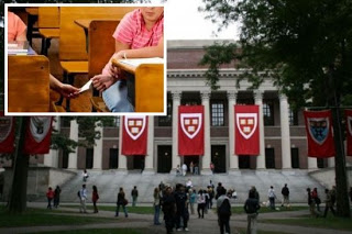 Οι φοιτητές του Χάρβαρντ που πιάστηκαν να αντιγράφουν - Φωτογραφία 1