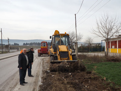 Εργασίες καθαρισμού και αποκατάστασης στην κεντρική οδό Λαγκαδά - Λαγυνών - Φωτογραφία 2