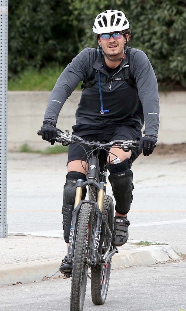 Orlando Bloom: Λάτρης της ποδηλασίας (φωτό) - Φωτογραφία 4