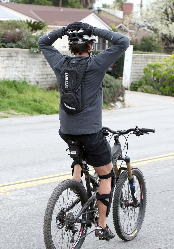 Orlando Bloom: Λάτρης της ποδηλασίας (φωτό) - Φωτογραφία 8
