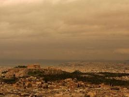 Θάλαμος αερίων και την Τρίτη η Αθήνα - Φωτογραφία 1