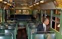 Ο Ομπάμα στο λεωφορείο της Ρόζα Παρκς