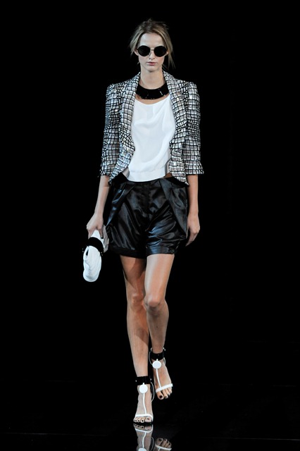 Fashion trend: Λευκό t-shirt για όλα τα looks - Φωτογραφία 11