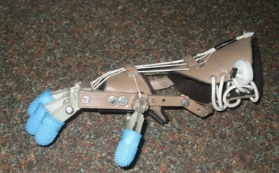 Κάνει θαύματα η τεχνολογία - Μηχανικοί έφτιαξαν ένα ρομποτικό χέρι για πεντάχρονο αγόρι [video] - Φωτογραφία 2