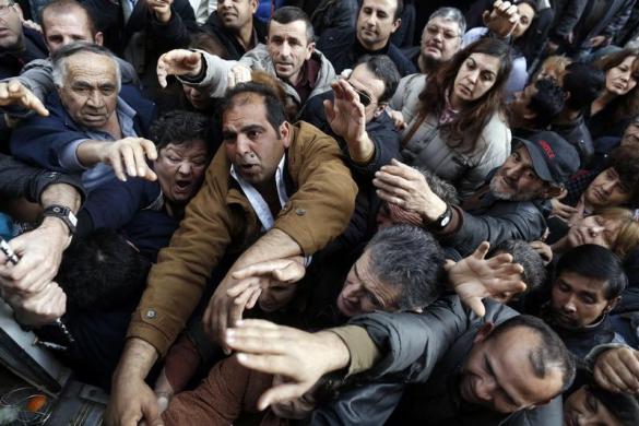 ΕΛΛΑΔΑ 2013: 25 φωτογραφίες από το Reuters της Ελλάδας του σήμερα - Φωτογραφία 2