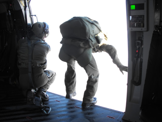 Άλμα Αλεξιπτωτιστών Ελευθέρας Πτώσεως από Ελικόπτερο NH 90 - Φωτογραφία 3