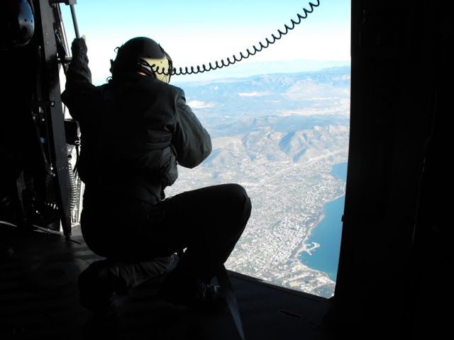 Άλμα Αλεξιπτωτιστών Ελευθέρας Πτώσεως από Ελικόπτερο NH 90 - Φωτογραφία 4