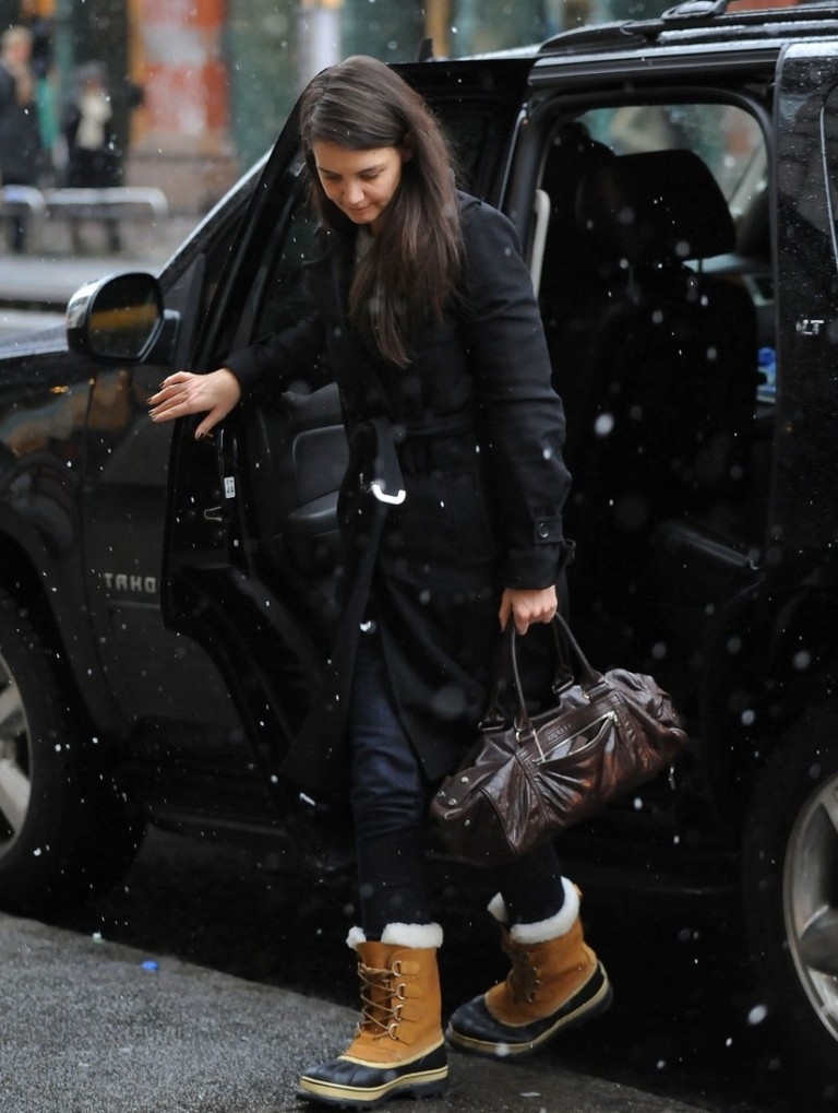 Katie Holmes: Βόλτα στην χιονισμένη Νέα Υόρκη (φωτό) - Φωτογραφία 7