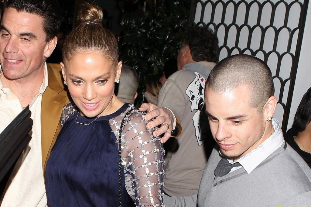 Jennifer Lopez-Casper Smart: Ρομαντικό δείπνο για δύο - Φωτογραφία 7