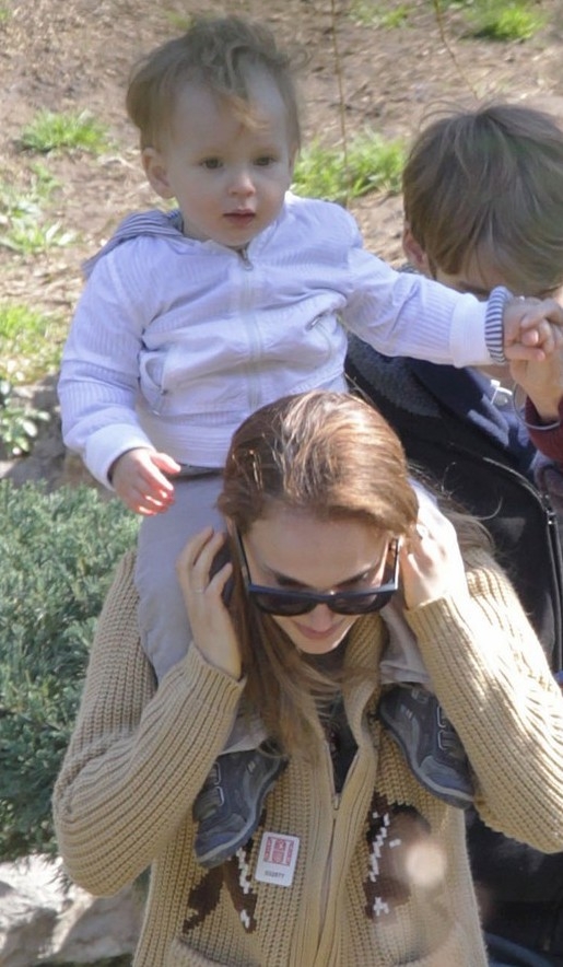 Natalie Portman-Benjamin Millepied: Βόλτα με τον γιο τους Aleph! - Φωτογραφία 7