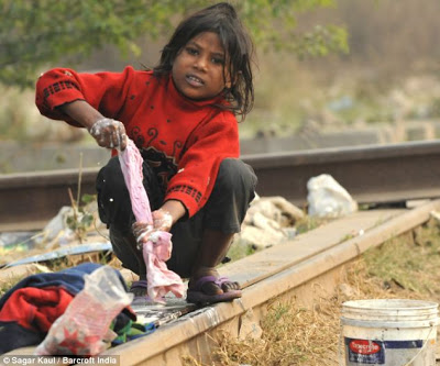 Σπαρακτικό: Παιδάκια σκλάβοι στην Ινδία για 3,5£! - Φωτογραφία 8