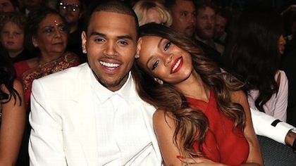 Rihanna- Chris Brown: οι φήμες για κρυφό αρραβώνα δίνουν και παίρνουν  / - Φωτογραφία 3