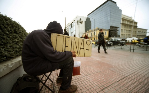 Guardian: Η Ελλάδα αντιμετωπίζει ανθρωπιστική κρίση - Φωτογραφία 1