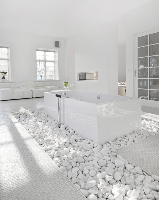 34 Υπέροχες ιδέες σχεδιασμού μπάνιου από φυσική πέτρα για το σπίτι σας - Φωτογραφία 23
