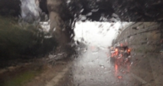 Τώρα: Έντονη βροχόπτωση στην Θεσ/νίκη (video) - Φωτογραφία 1
