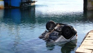 Αγροτικό όχημα βρέθηκε στη θάλασσα της Αλόννησου - Φωτογραφία 1