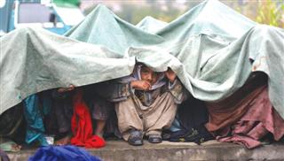 Ενα στα τρία παιδιά ζει σε συνθήκες φτώχειας - Φωτογραφία 1