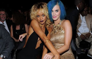 H Katy Perry αποφεύγει την κολλητή της Rihanna - Φωτογραφία 1