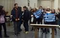 Έλληνες μαθητές στο Βρετανικό Μουσείο: Φέρτε πίσω τα Ελγίνεια Μάρμαρα