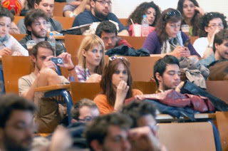 Ποιοι δικαιούνται το φοιτητικό επίδομα των 1000 ευρώ - Φωτογραφία 1
