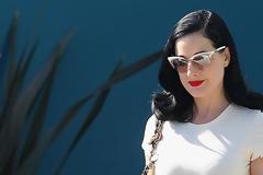 Το retro στυλ της Dita von Teese