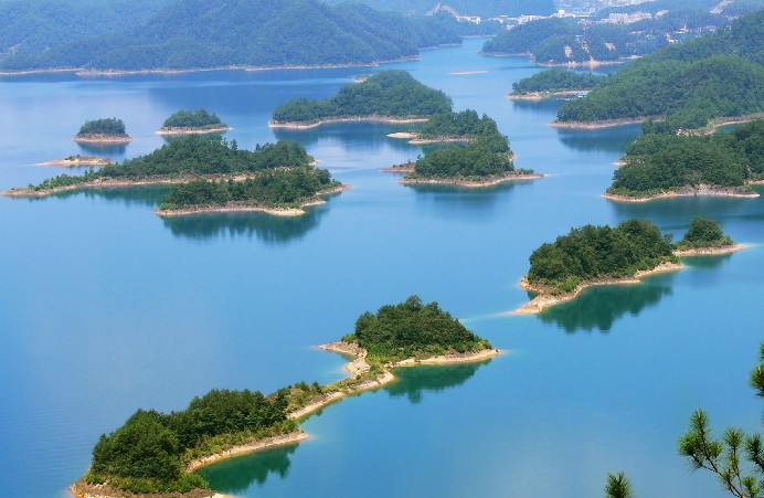 ΔΕΙΤΕ: Πράσινος παράδεισος στη λίμνη με τα 1000 νησιά! - Φωτογραφία 12