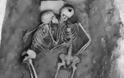 Σκελετοί 6.000 χρόνων βρέθηκαν αγκαλιασμένοι να φιλιούνται