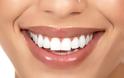 Κατάλευκα δόντια: Αποκτήστε τα με απλό και γρήγορο τρόπο