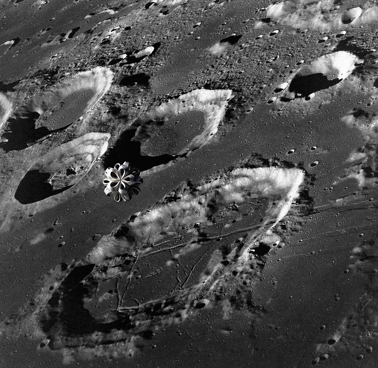 Φωτογραφίες από αρχαίο πολιτισμό στην Σελήνη δημοσίευσε πρώην στέλεχος της NASA - Φωτογραφία 12