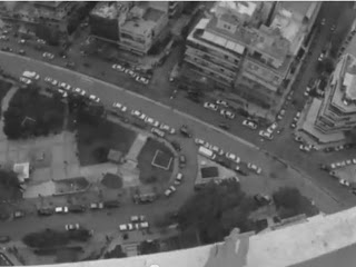 Απίστευτο βίντεο: Πήδηξε στο κενό από τον Πύργο Απόλλων - Φωτογραφία 1