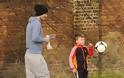 Μια οικογένεια σκέτη γλύκα: Ο David Beckham στο πάρκο με τα παιδιά του! - Φωτογραφία 7