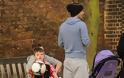 Μια οικογένεια σκέτη γλύκα: Ο David Beckham στο πάρκο με τα παιδιά του! - Φωτογραφία 8
