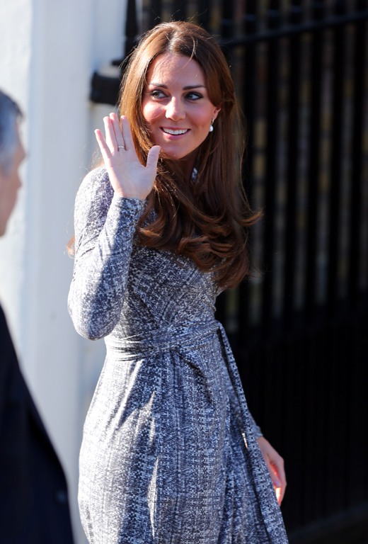 ΕΠΙΤΕΛΟΥΣ! Φάνηκε για τα καλά η κοιλιά της Kate Middleton! - Φωτογραφία 4