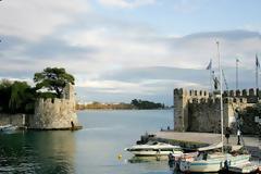 Στη Ναύπακτο ήρθαν ΤΑ ΑΓΡΙΑ... να διώξουν ΤΑ ΗΜΕΡΑ....