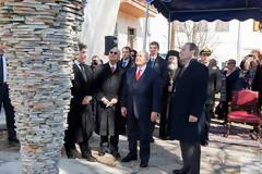 Γιάννενα - Ελευθέρια: Αποκαλυπτήρια γλυπτού Κώστα Βαρώτσου παρουσία του Προέδρου της Δημοκρατίας