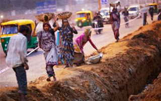 Στο 10,3% η αύξηση του μέσου μισθού φέτος στην Ινδία - Φωτογραφία 1