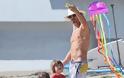 Miranda Kerr και Orlando Bloom με μαγιό και τα κορμιά στη φόρα, στην παραλία! - Φωτογραφία 9