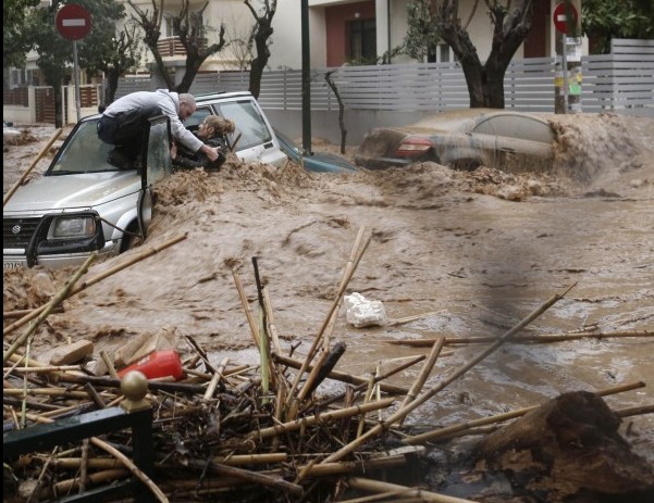 Σοκαριστική εικόνα που κάνει το γύρω του κόσμου - κι όμως είναι στο Χαλάνδρι - Φωτογραφία 2