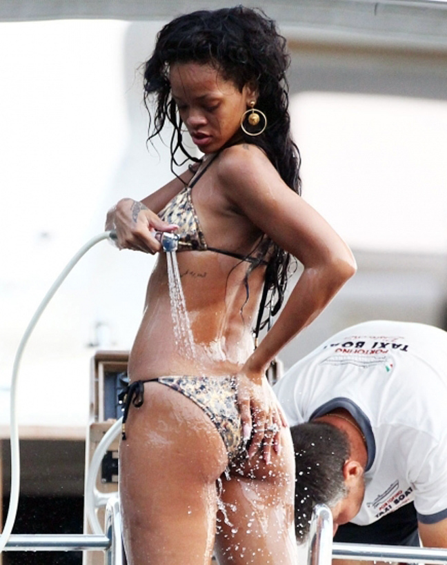 Η Rihanna ανεβάζει τη θερμοκρασία - Φωτογραφία 8