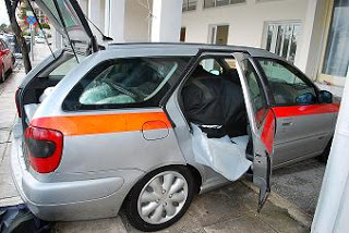 Υπάλληλος του υπουργείου Δικαιοσύνης με 150 κιλά χασίς σε κρατικό αυτοκίνητο (φωτό) - Φωτογραφία 2