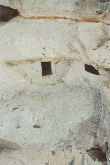 Η καλντέρα Μεγαλοχωρίου Σαντορίνης αποκαλύπτει αδαπάνως προϊστορικές αρχαιότητες - Φωτογραφία 2