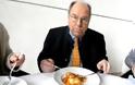 Γερμανός βουλευτής: Να δοθούν στους φτωχούς τα τρόφιμα με κρέας αλόγου