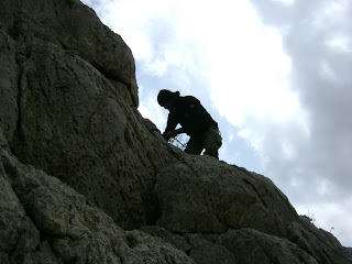 Άσκηση της Μονάδας Εφέδρων Καταδρομών Μ.Ε.Κ. στον βράχο Γ των Ειδικών Δυνάμεων - Φωτογραφία 2