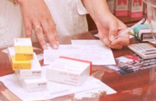 Γρεβενά: Γιατροί συνταγογραφούν σε... ψηφοδέλτια γιατί τους τέλειωσε το χαρτί! - Φωτογραφία 1
